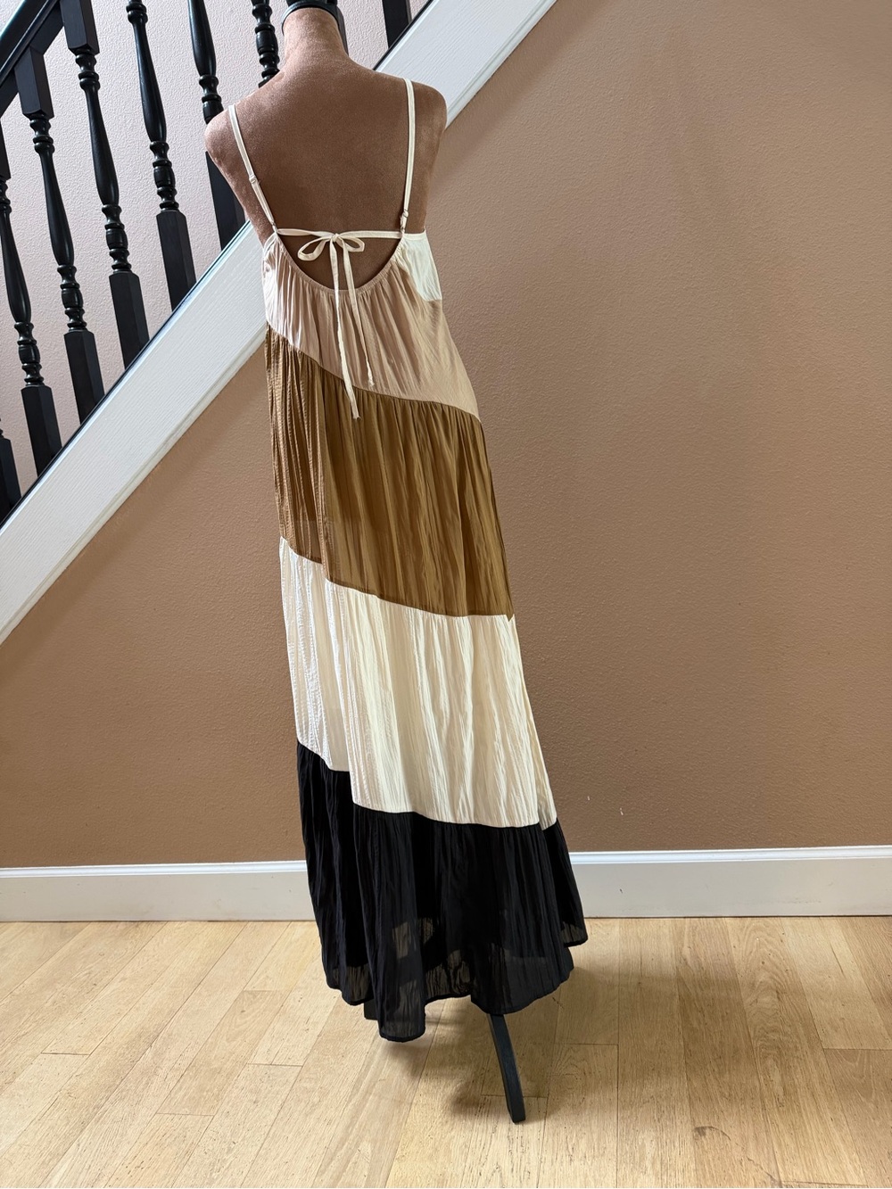 Promesa Neutral Diagonal Colorblock Spaghetti-Strap Maxi Dress - Picture 2 of 3